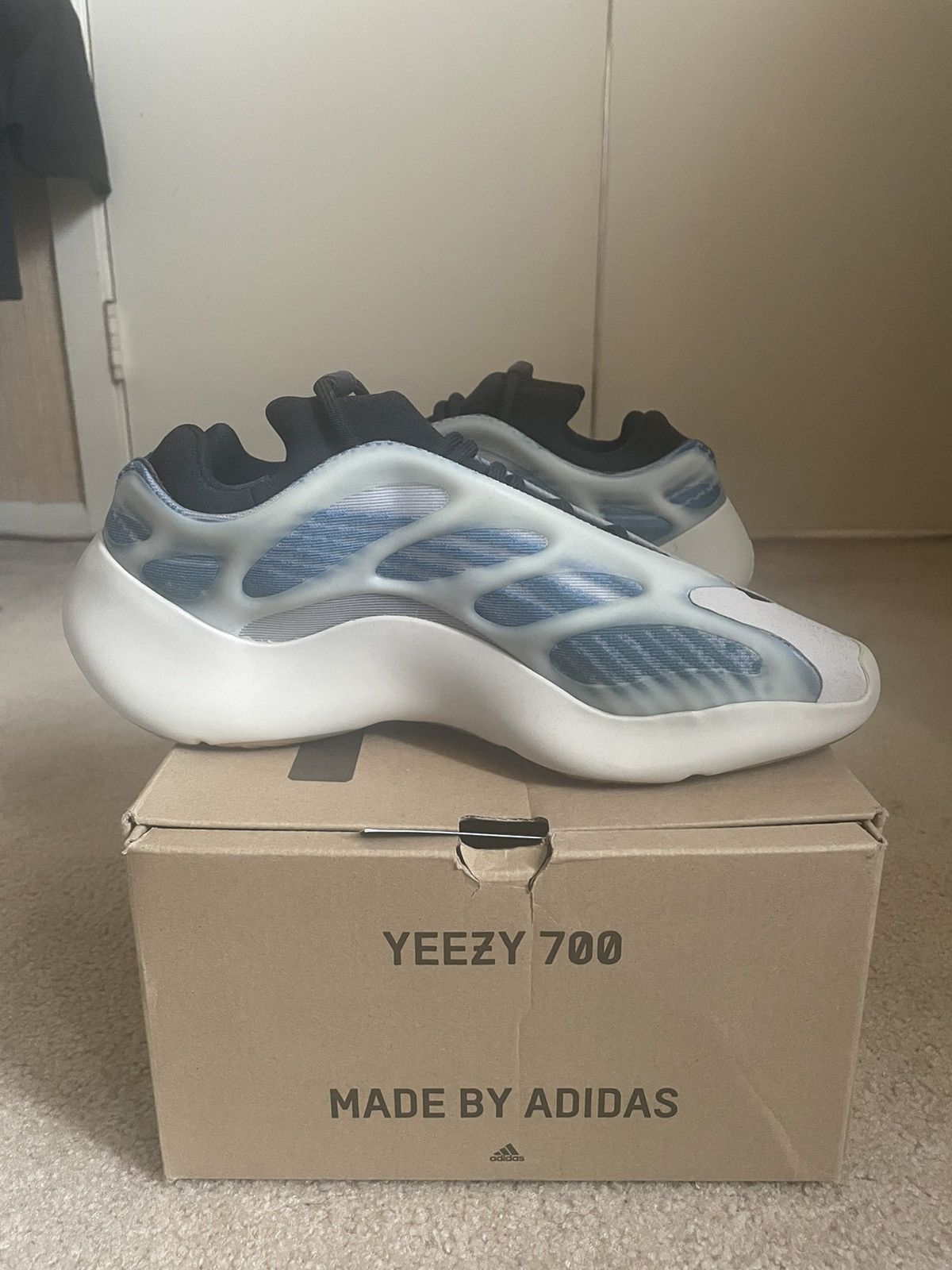 Adidas × Kanye West × Yeezy Adidas Yeezy 700 V3 ‘Kyanite’ Size US 11 / EU 44 - 3 Thumbnail
