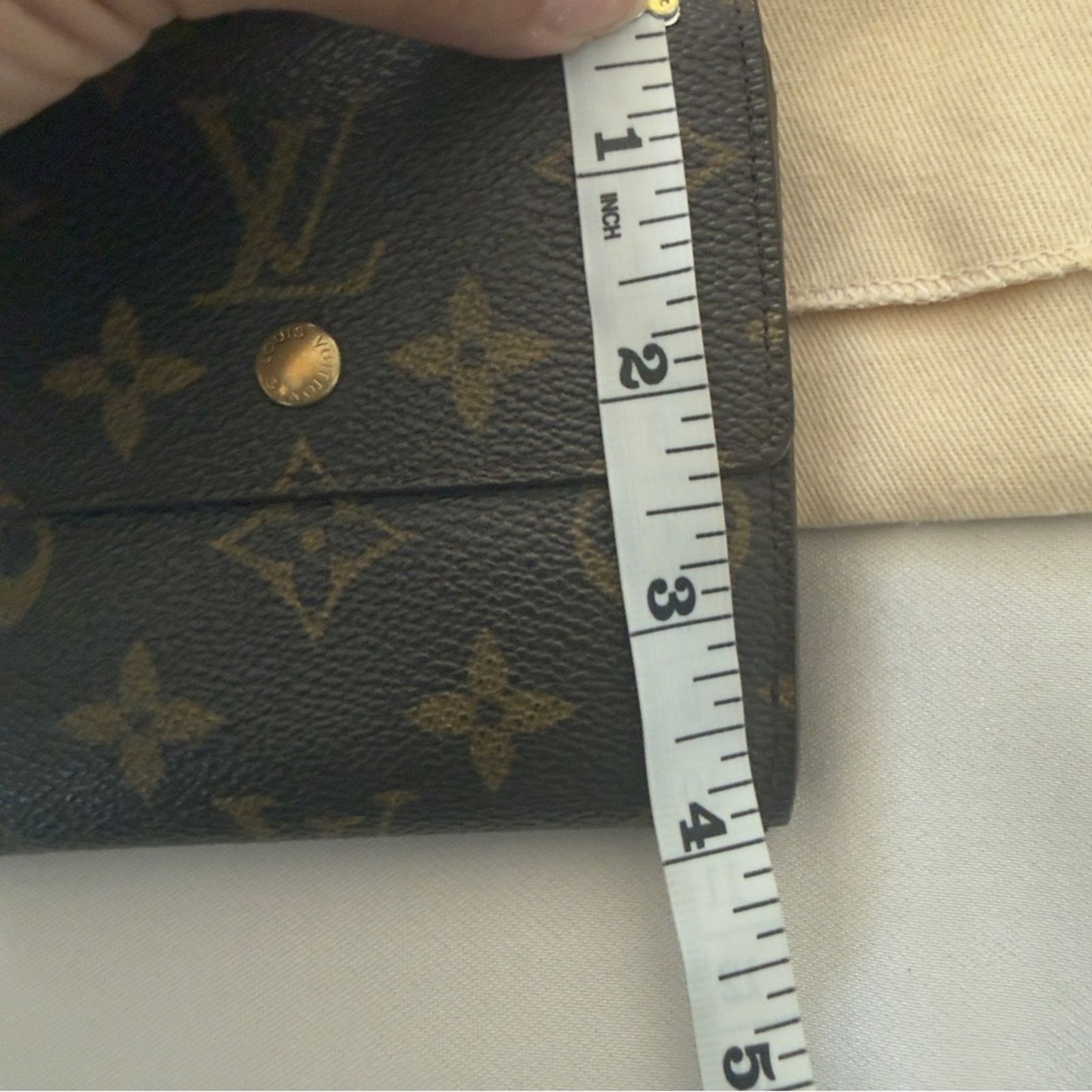 Louis Vuitton Louis Vuitton Monogram Canvas Compact Card Holder Size ONE SIZE - 12 Thumbnail