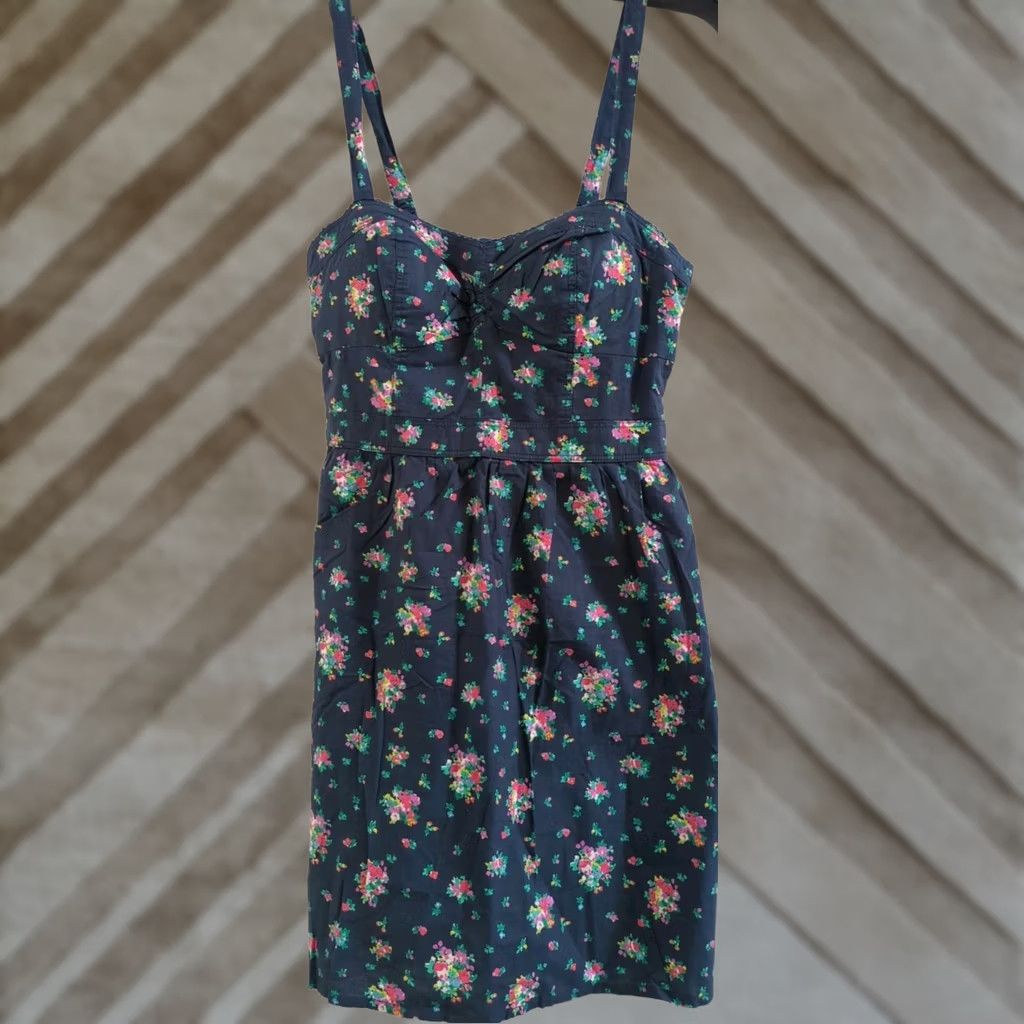 American Eagle Outfitters American Eagle Dress S Floral Navy Straps Padded Pullover Women's Midi Fit & Flare Flowers Shoes? Size S / US 4 / IT 40 - 1 Thumbnail