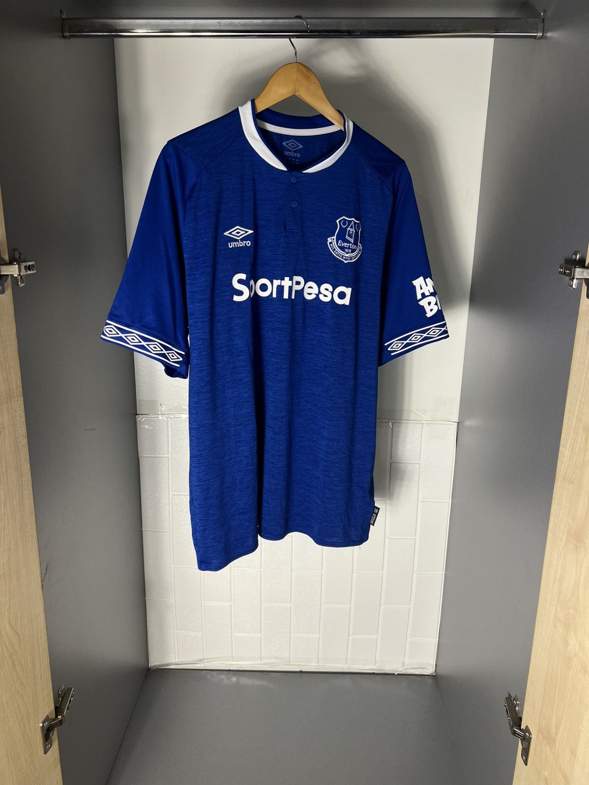 Umbro VINTAGE UMBRO FC EVERTON ENGLAND SOCCER JERSEY RETRO Y2K 90s Size US XXL / EU 58 / 5 - 3 Thumbnail