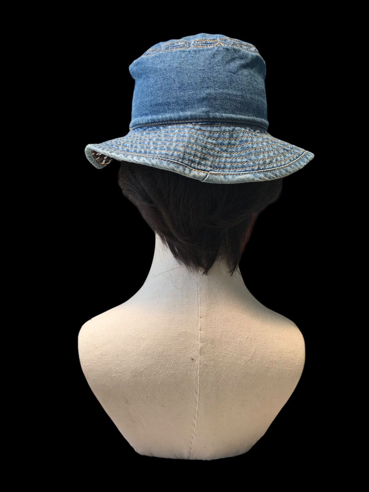Disney × Japanese Brand ( YOUTH ) MICKEY MOUSE BUCKET HAT CAP HAT BY TOKYO DISNEY Size ONE SIZE - 2 Thumbnail