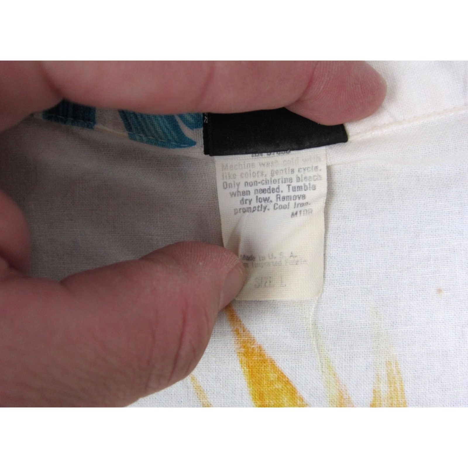 Jantzen VINTAGE Jantzen Camp Shirt Mens Large White Blue Hawaiian 80s Made in USA Aloha Shirt Buddings Size US L / EU 52-54 / 3 - 6 Thumbnail