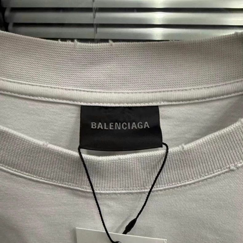 Balenciaga Balenciaga Inverted Logo Short Sleeve Size US L / EU 52-54 / 3 - 2 Thumbnail