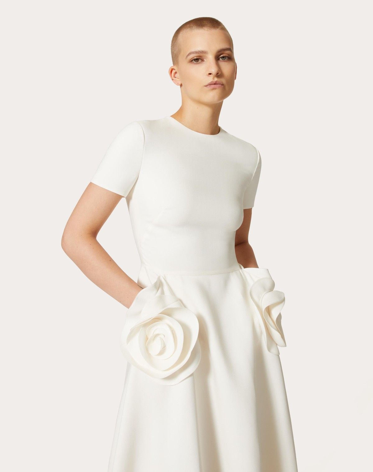 Valentino o1s1wg110525 Crepe Couture Midi Dress in White Size XS / US 0-2 / IT 36-38 - 6 Thumbnail