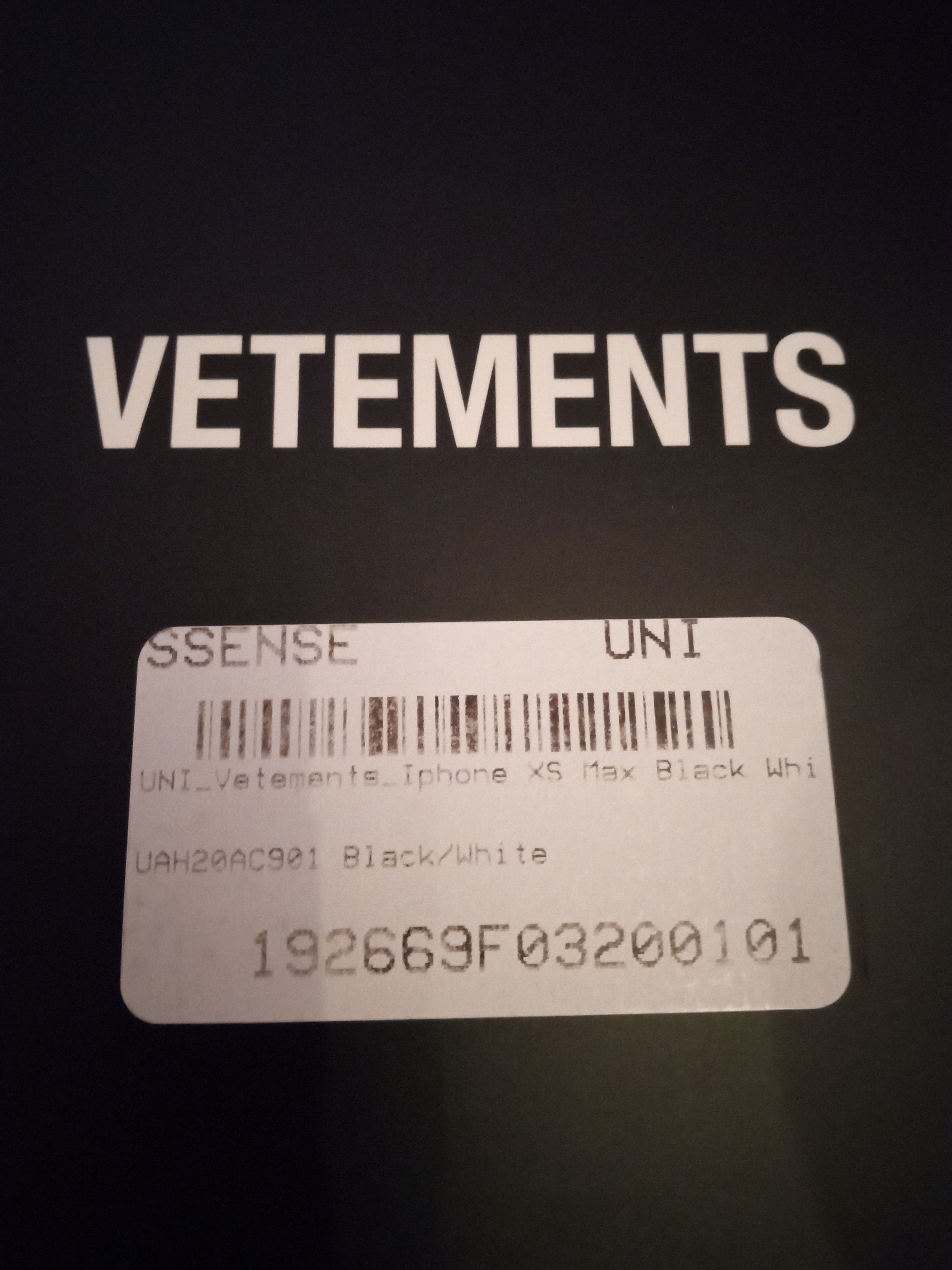 Vetements Vetements iPhone Xs Max phone cover UAH20 Size ONE SIZE - 4 Thumbnail