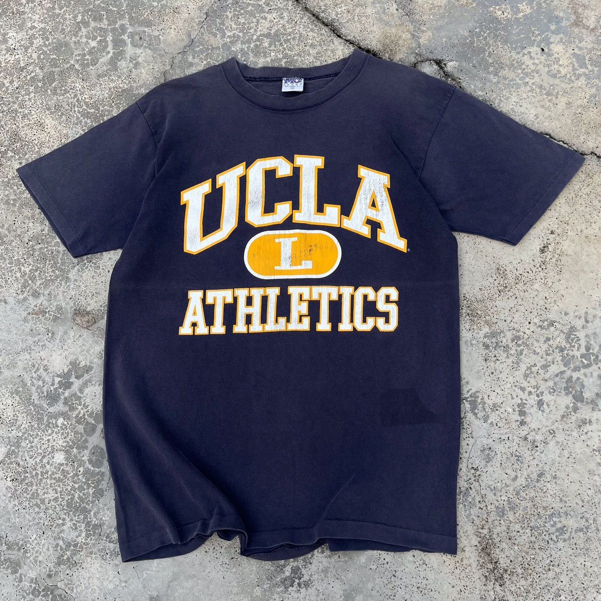 Vintage Vintage 90s UCLA Athletics Made In Uca Nice Spell Out Design Size US M / EU 48-50 / 2 - 1 Thumbnail
