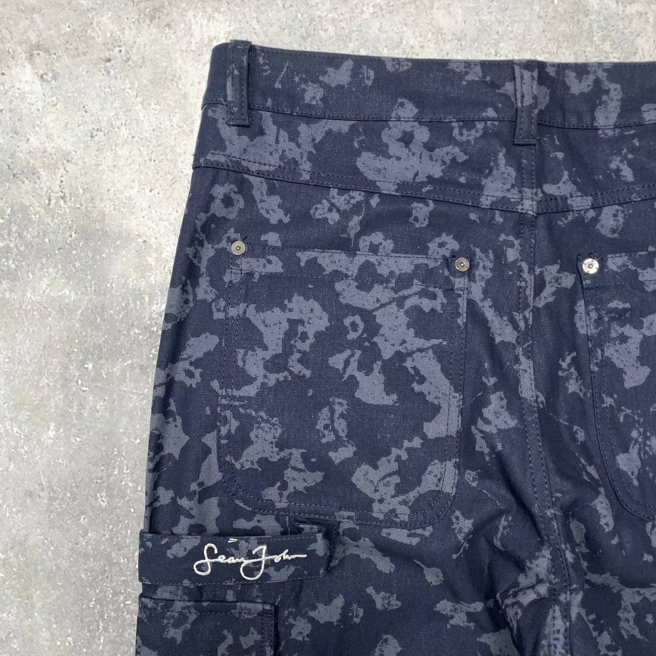 Sean John Sean John Script Logo Floral Camouflage Cargo Knee Pants Size US 32 / EU 48 - 19 Thumbnail