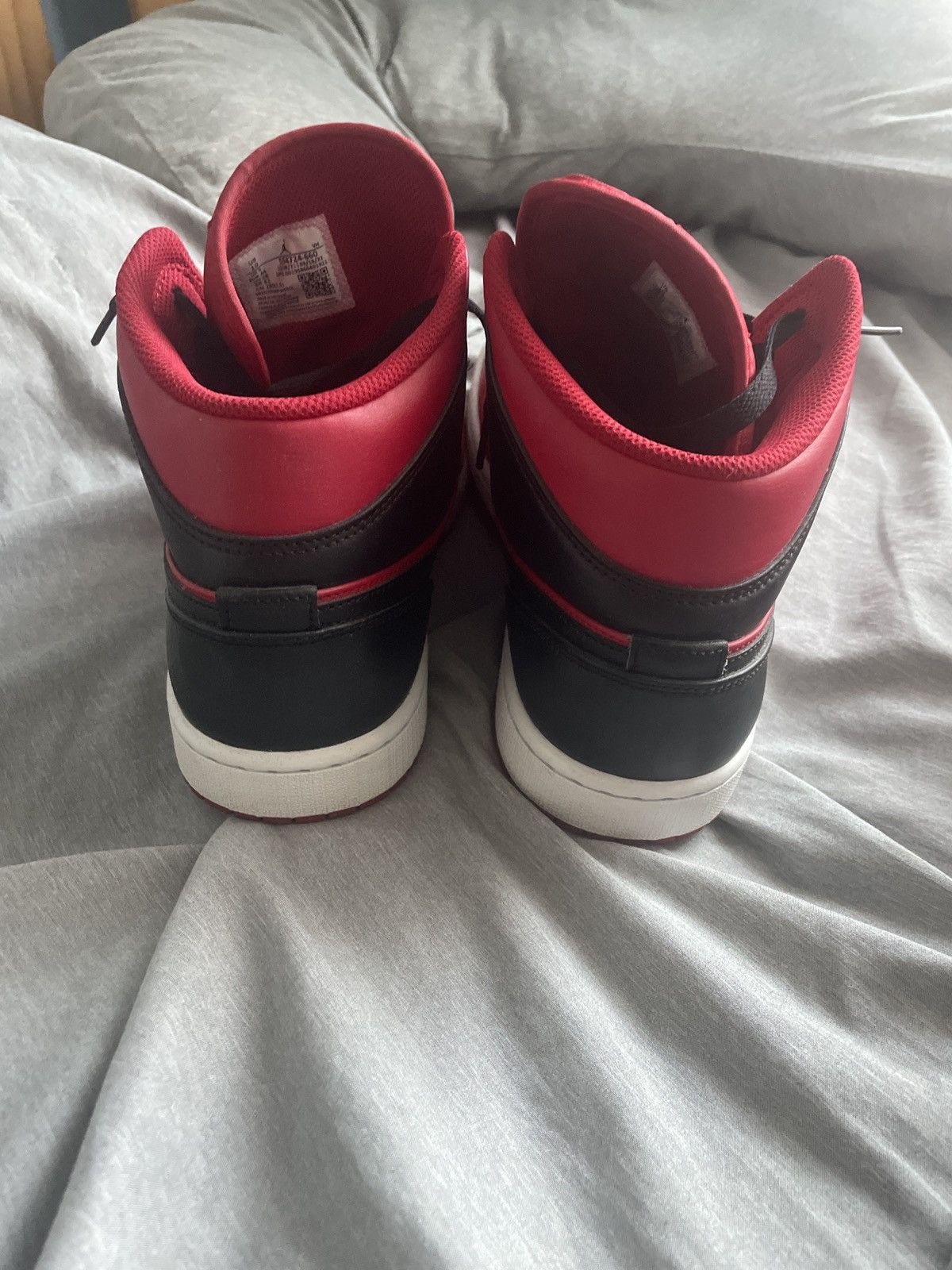 Jordan Brand Jordan 1 mid reverse bred S10 Size US 10 / EU 43 - 5 Thumbnail