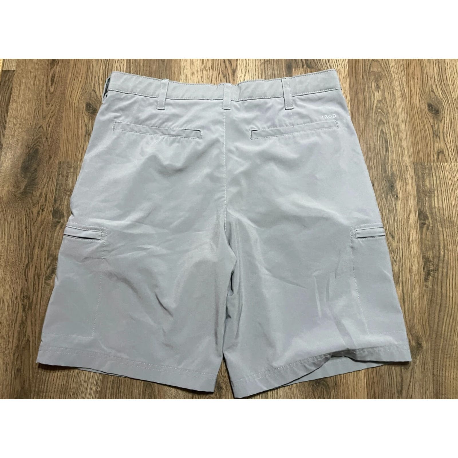 Izod IZOD Shorts Men 32 Gray Flat Front Casual Shorts with Zip Pockets Pockets | Regular Inseam 9 in Size US 32 / EU 48 - 2 Thumbnail