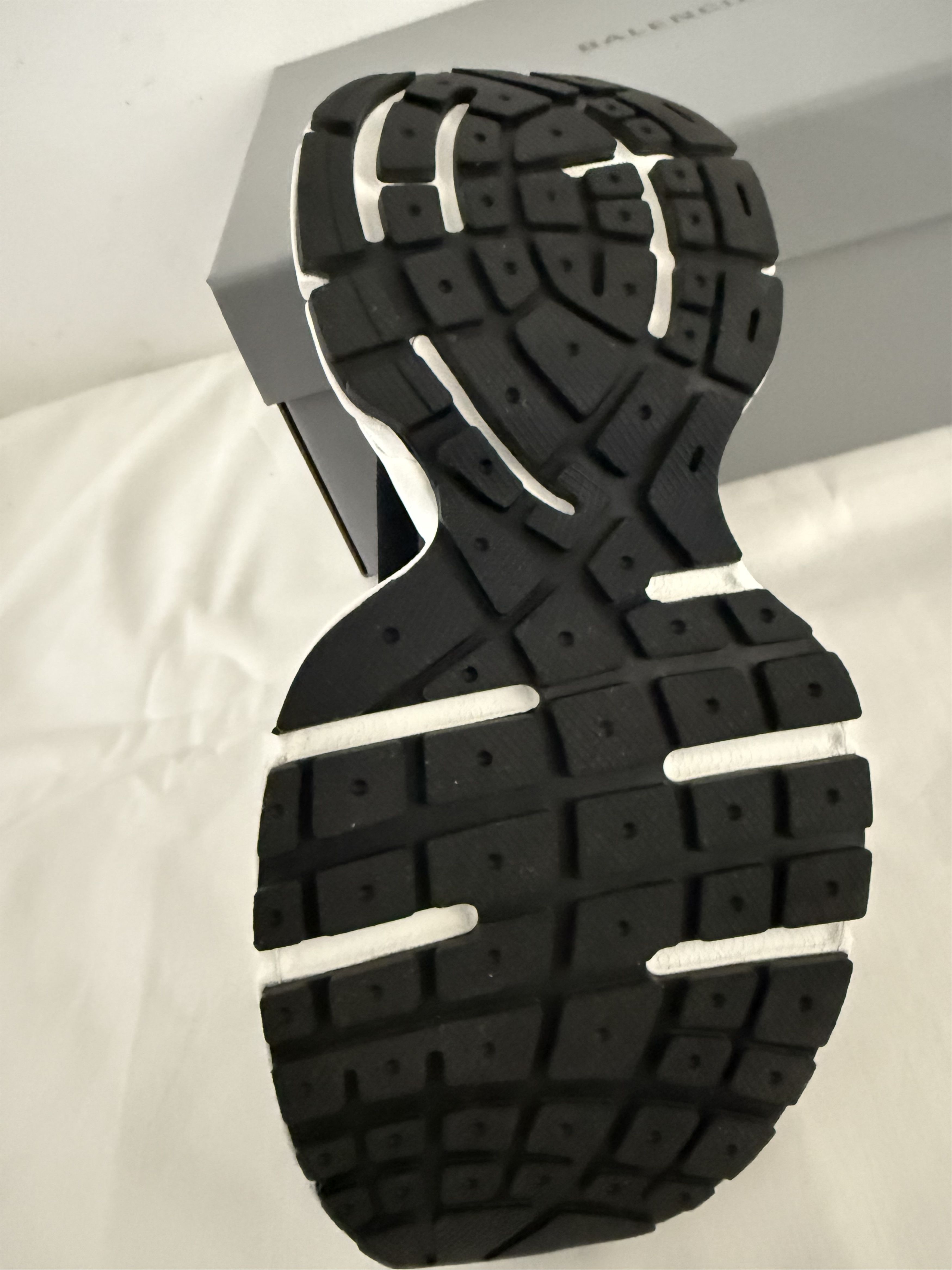 Balenciaga Balenciaga 3XL Sock sneakers Size US 9 / EU 42 - 12 Thumbnail