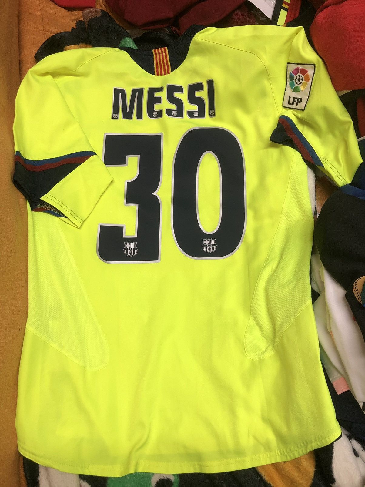 Nike Barcelona 05/06 away shirt #30 Messi Size US S / EU 44-46 / 1 - 3 Thumbnail