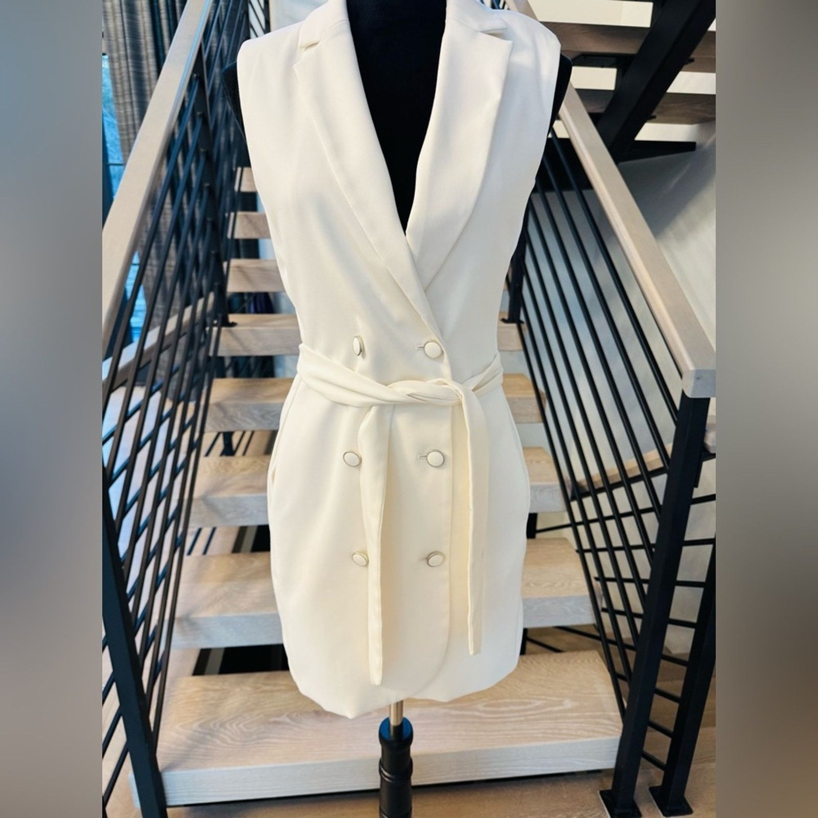 Guess New Guess Chic Cream Double-Breasted Women's Dress size XS Size S / US 4 / IT 40 - 1 Thumbnail
