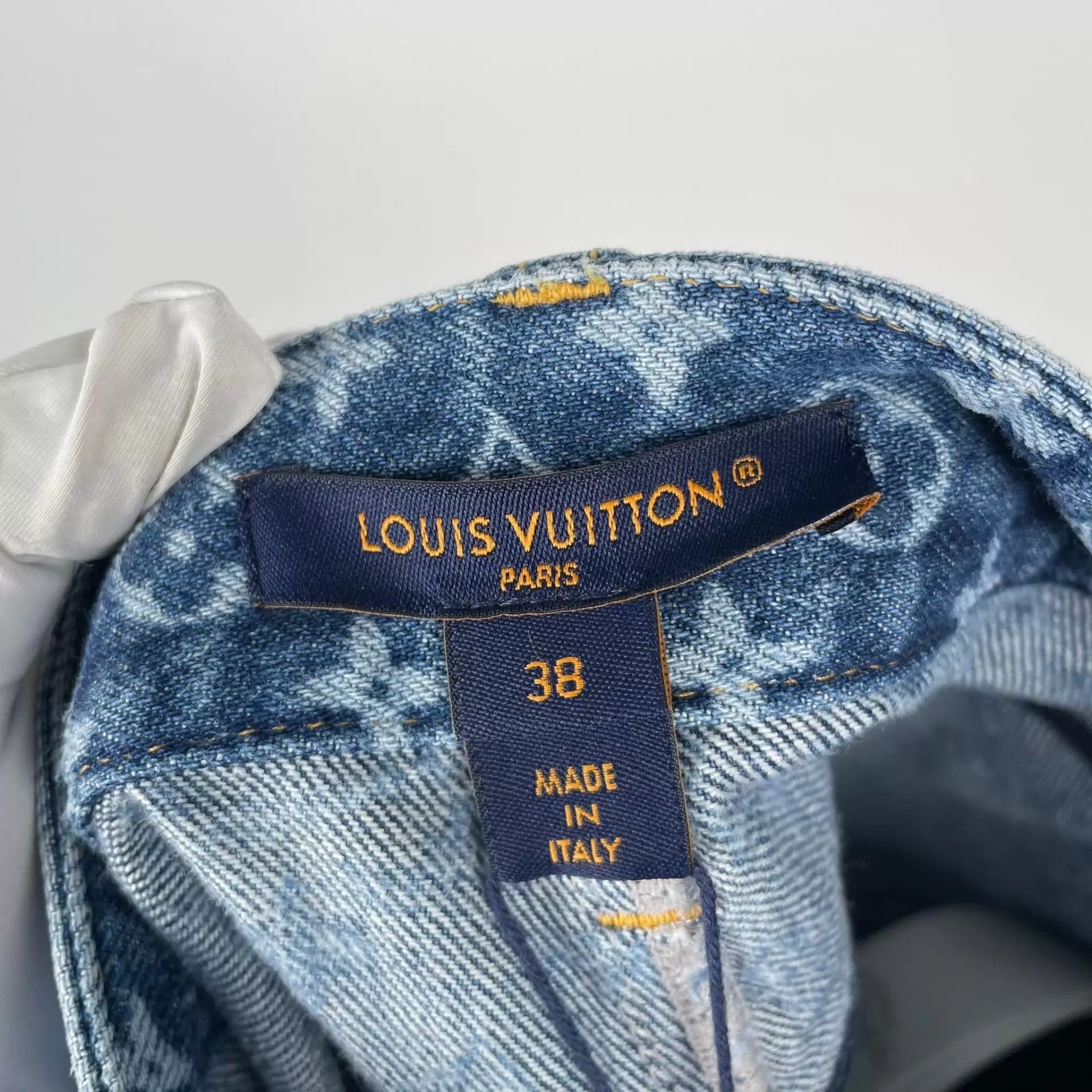 Louis Vuitton LV allover logo denim shorts blue 38 new with tags Size 27" / US 4 / IT 40 - 6 Thumbnail