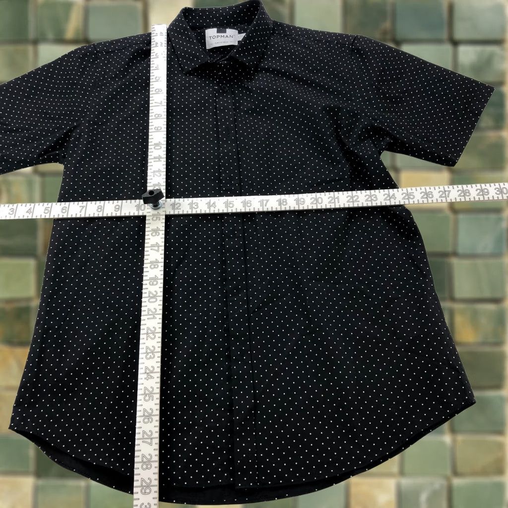 Topman Topman LG Button Short Sleeve Casual Collared Shirt Polka Dot Black White Shirt Men L Black White Polka Dot Button-Up Men Size US L / EU 52-54 / 3 - 1 Thumbnail