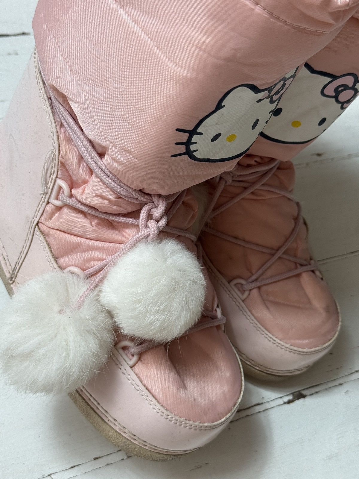 Cartoon Network VINTAGE HELLO KITTY 2000s MOON BOOTS UNT Size US 7 / IT 37 - 9 Thumbnail