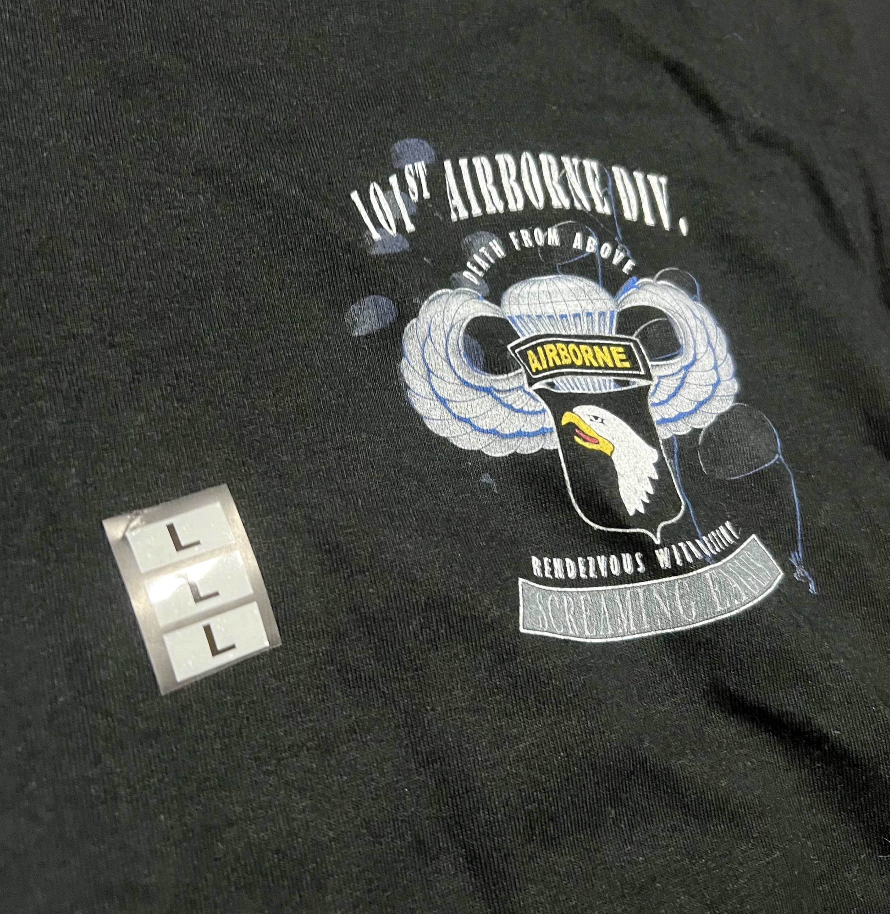 Gildan Screaming Eagles 101st Airborne Division Graphic T-Shirt Size US L / EU 52-54 / 3 - 5 Thumbnail