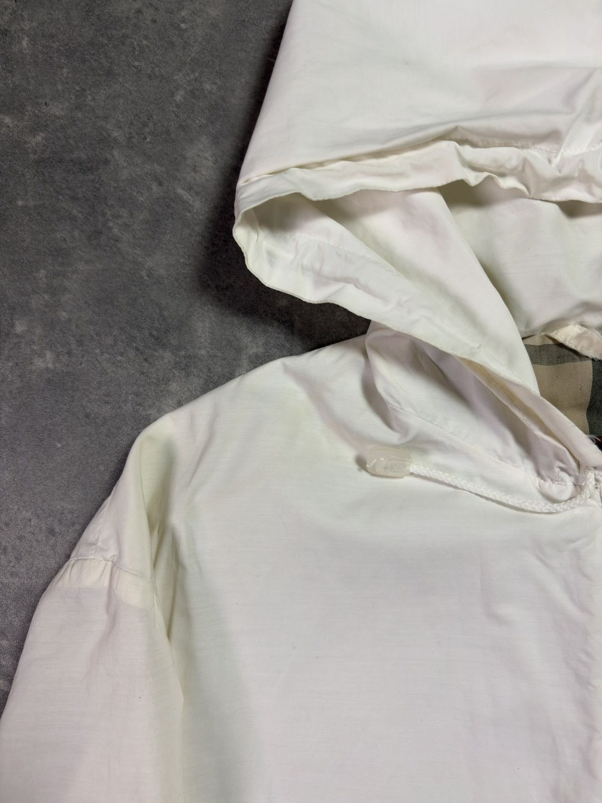 Burberry Burberry Vintage Distressed Faded Hooded Light Jacket L XL Size US L / EU 52-54 / 3 - 4 Thumbnail