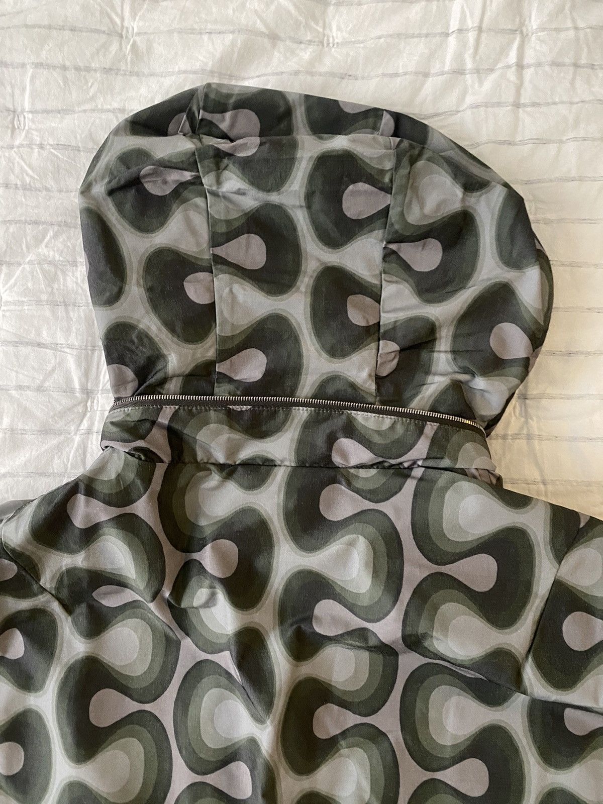 Dries Van Noten Dries Van Noten Varlam Printed Hooded Jacket Sz Large NWT Size US L / EU 52-54 / 3 - 19 Thumbnail