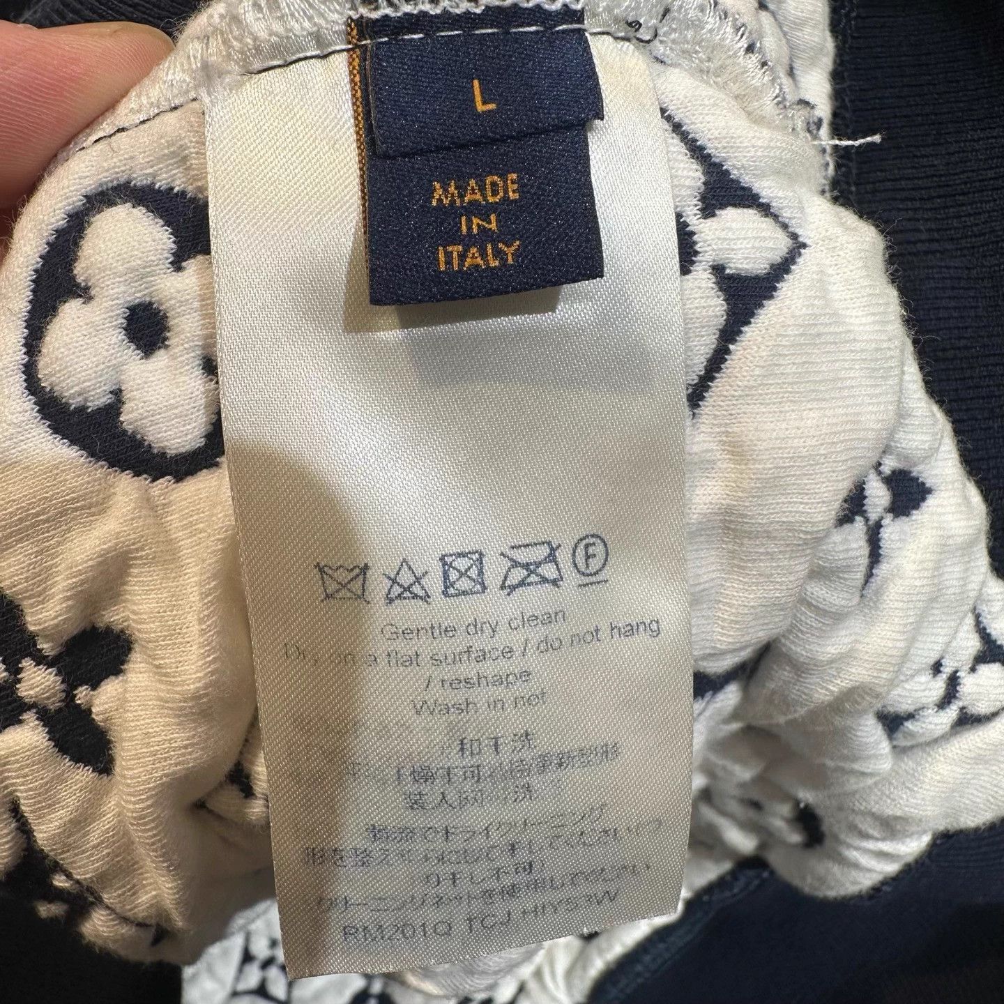 Louis Vuitton LV blue jacquard logo all over crewneck L 99 new Size US L / EU 52-54 / 3 - 6 Thumbnail