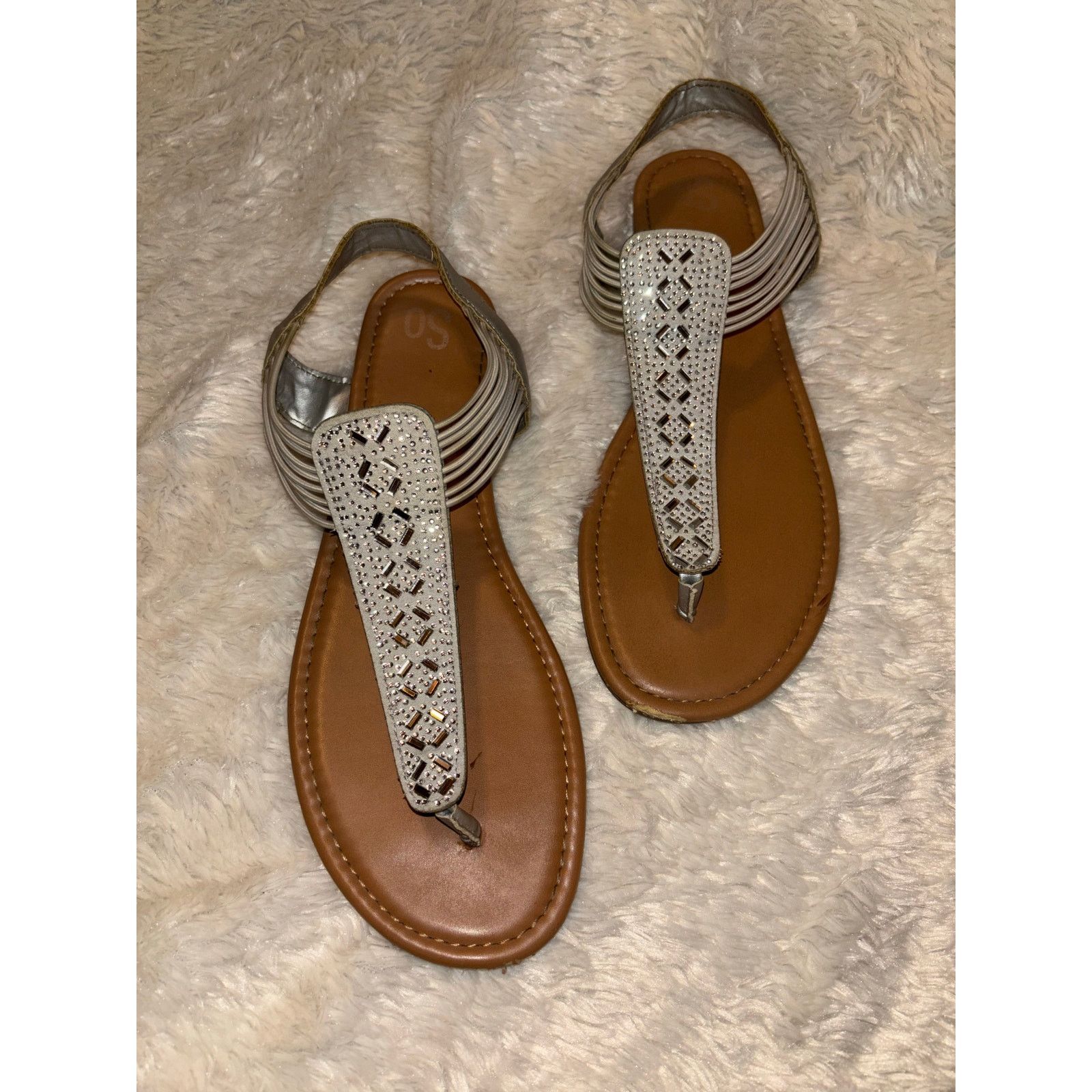 The Unbranded Brand SO Kohls Silver Sparkle Thong Sandals Size US 12 / IT 42 - 1 Thumbnail