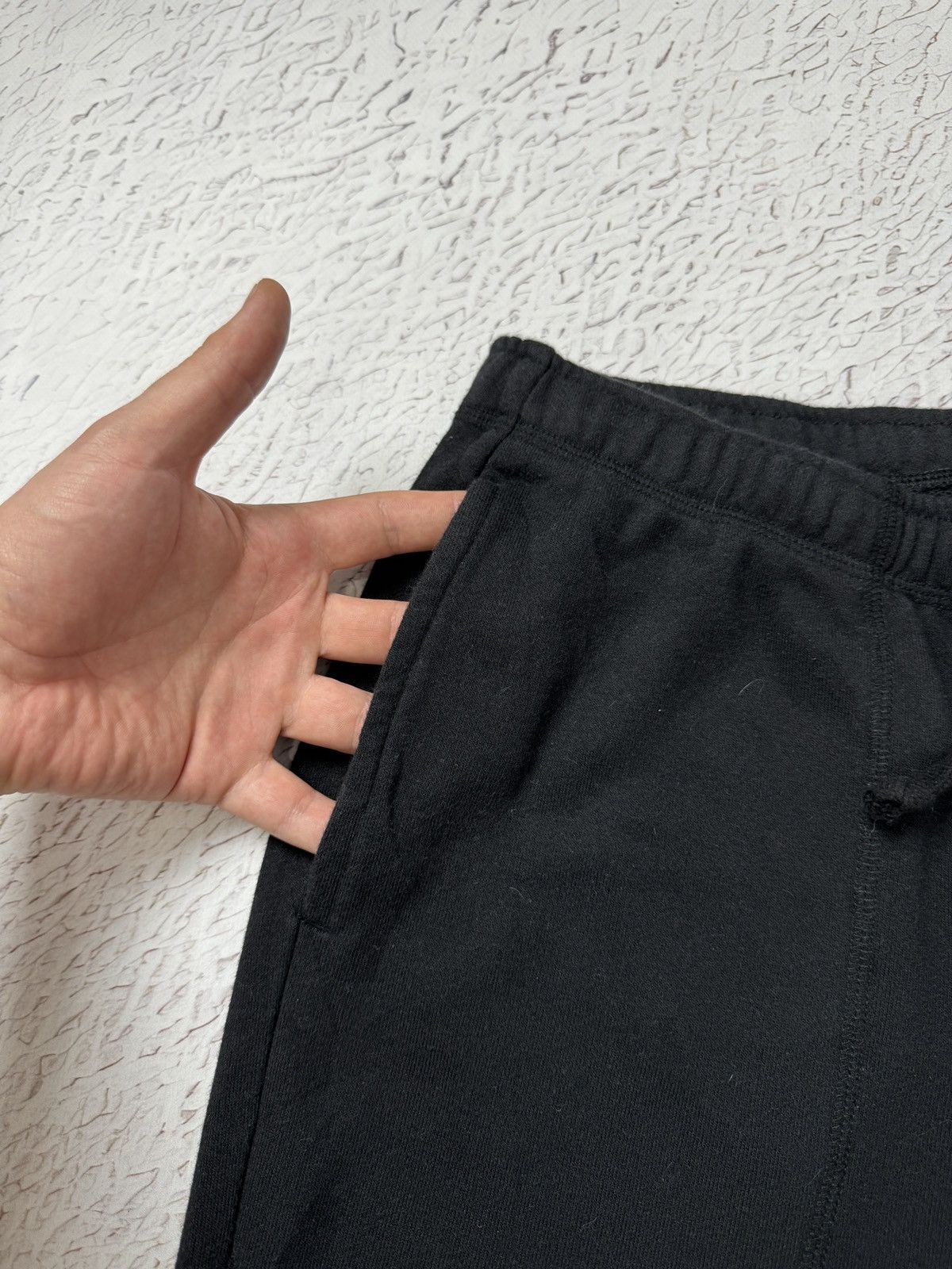 Japanese Brand Uniqlo black basic blank sweatpants Size US 34 / EU 50 - 6 Thumbnail