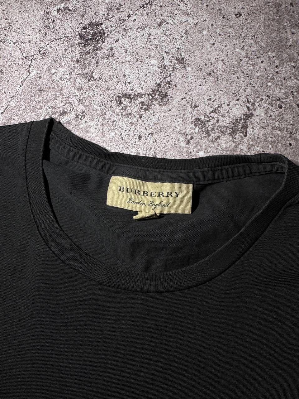 Burberry × Vintage Burberry Vintage Basic Black T-shirt Size US M / EU 48-50 / 2 - 6 Thumbnail