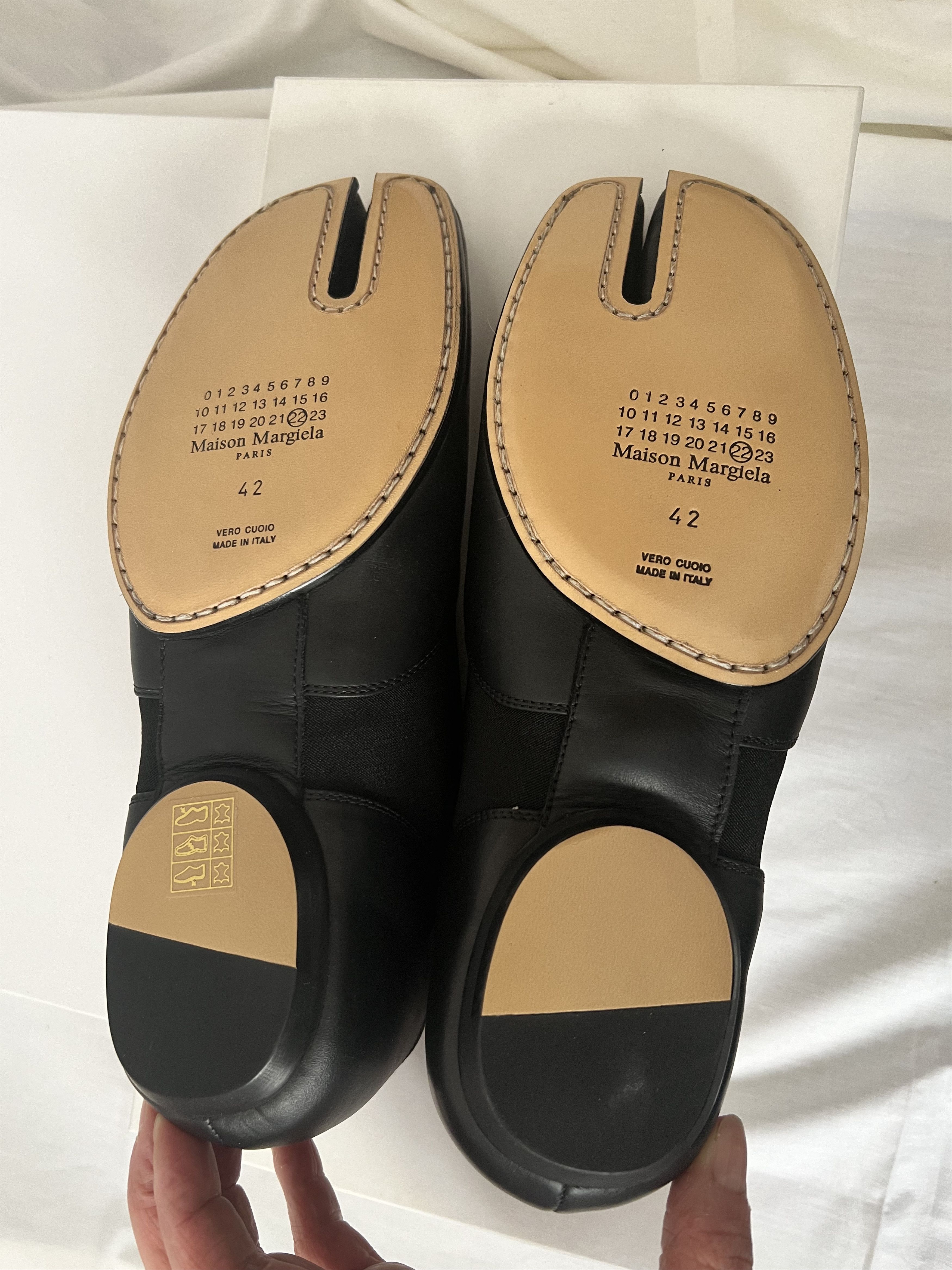 Maison Margiela Mud Leather Tabi Loafers Size US 9 / EU 42 - 7 Thumbnail