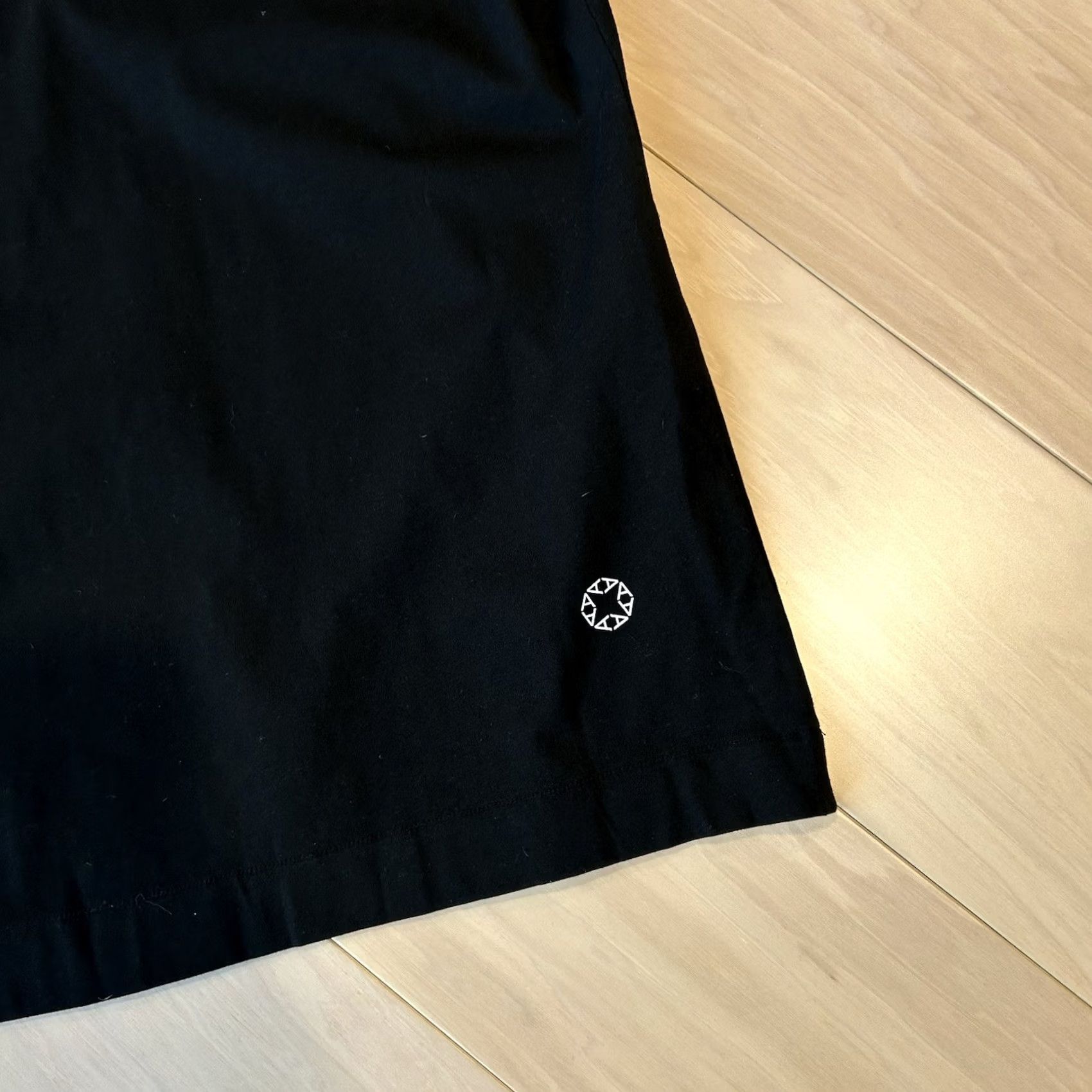 1017 ALYX 9SM 1017 Alyx 9SM Dripping Logo Tee T-Shirt Black Size Large Short Sleeve Size US L / EU 52-54 / 3 - 5 Thumbnail