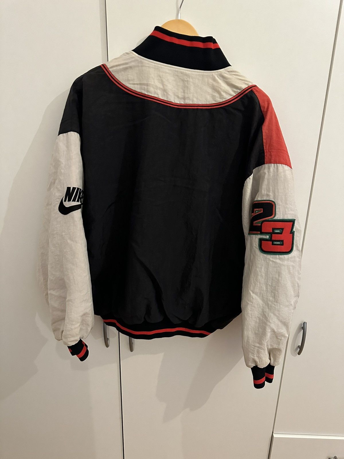Nike Nike Air Jordan Jacke Jacket Size M Retro Vintage Size US M / EU 48-50 / 2 - 2 Thumbnail