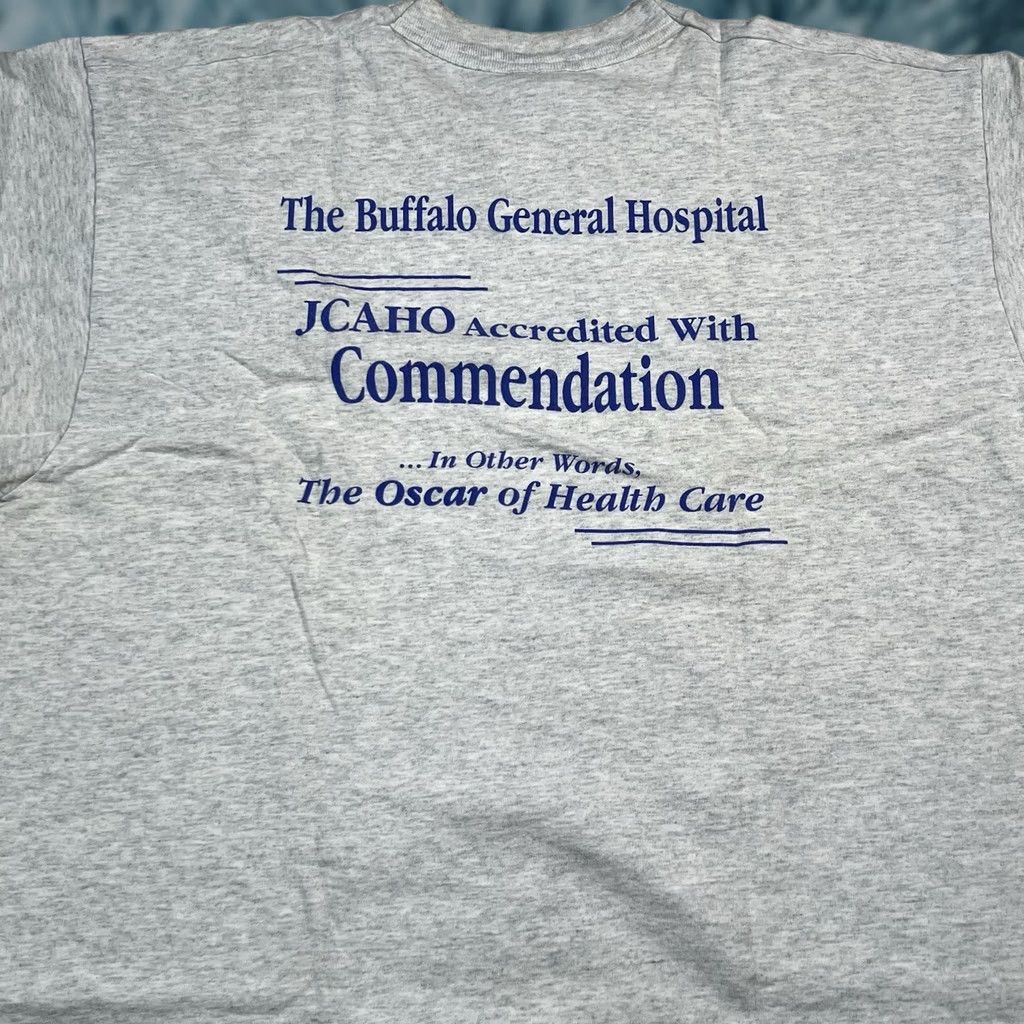 Hanes VINTAGE Hanes T-Shirt Buffalo General Hospital USA Stitch Gray XL Mens Size XL Single Stitch Made In USA Size US XL / EU 56 / 4 - 1 Thumbnail