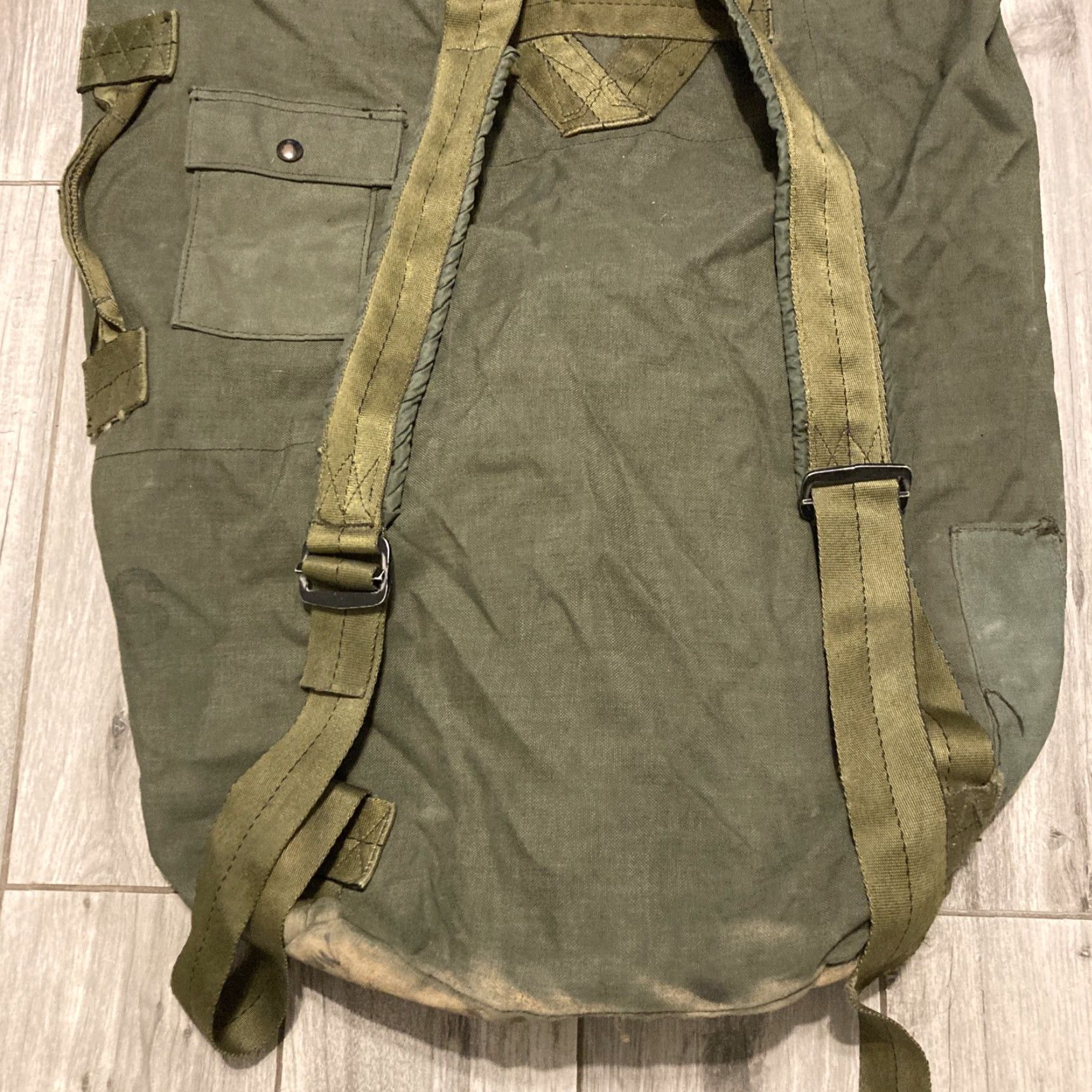 Vintage **US Army Green Military Large Backpack** User: US Army Green Military Large Backpack Size ONE SIZE - 2 Thumbnail