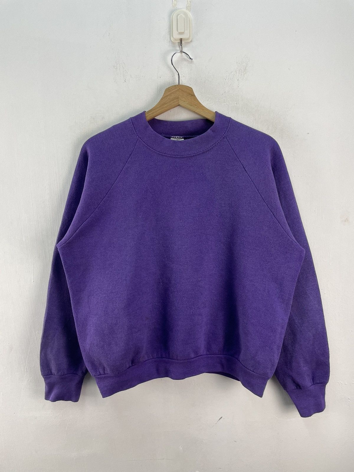 Fruit Of The Loom × Vintage Vintage 80s Fruit Of The Loom Sweatshirt Plain Solid Purple Size US M / EU 48-50 / 2 - 1 Thumbnail