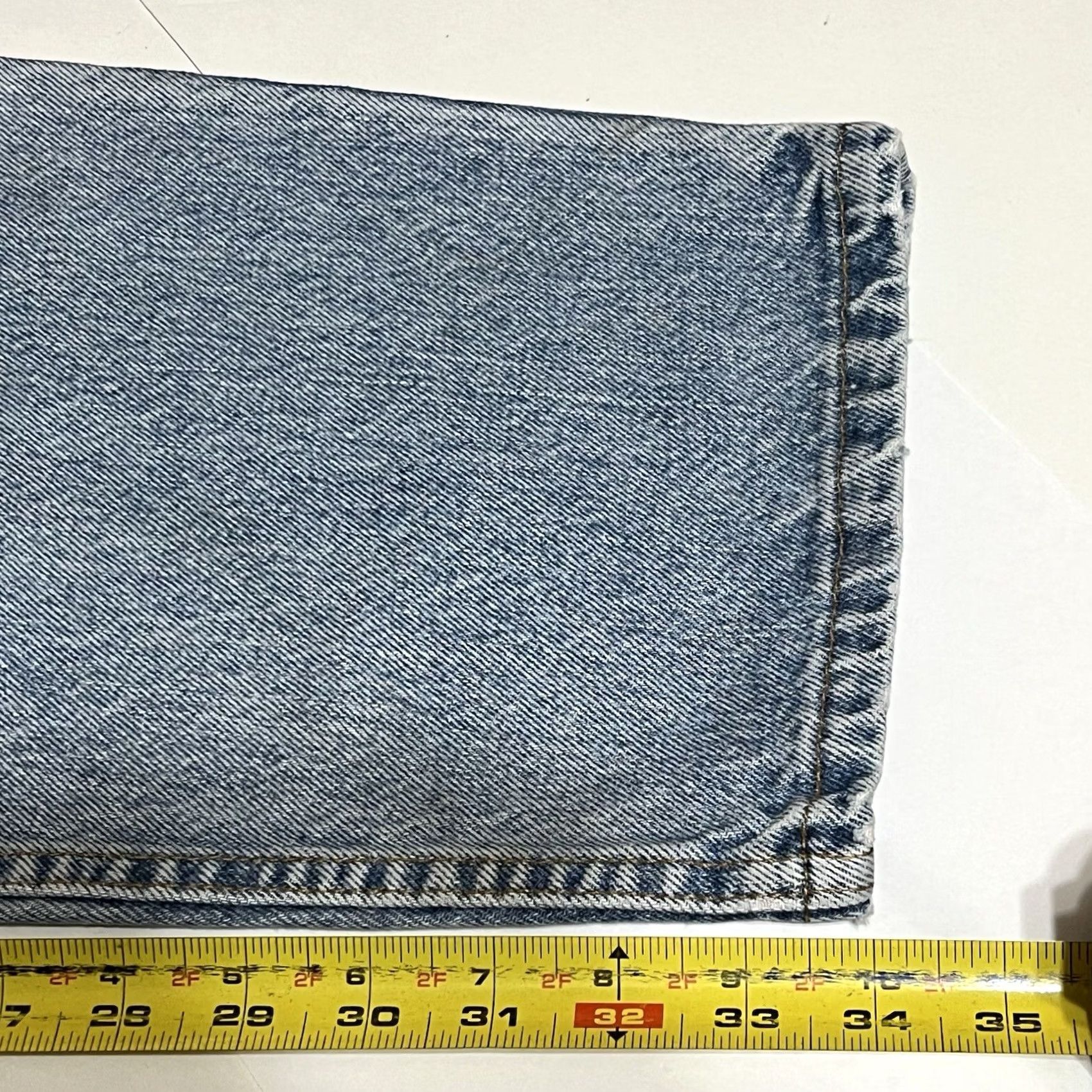 Levi's VINTAGE Levi's 550 Jeans Relaxed Fit Mens Blue Distressed 33x34 Grunge 34x34 Tags 5-Pocket Denim Slim Straight Mid Rise Jeans Mens Size US 33 - 6 Thumbnail