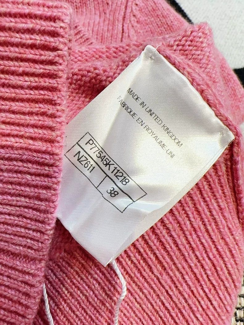 Chanel Chanel Flower glazed buckle pink round neck long sleeves Size XS / US 0-2 / IT 36-38 - 6 Thumbnail