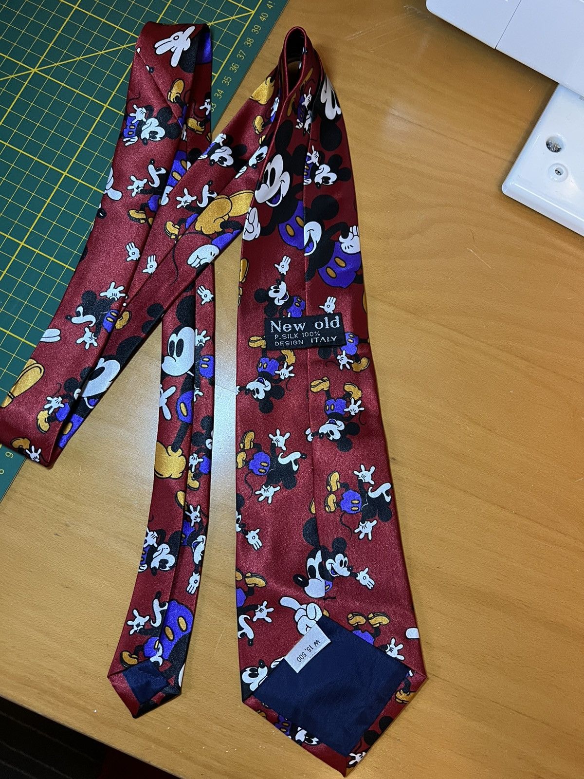 Mickey Mouse Vintage New Old Italian silk Mickey Mouse neck tie Size ONE SIZE - 9 Thumbnail
