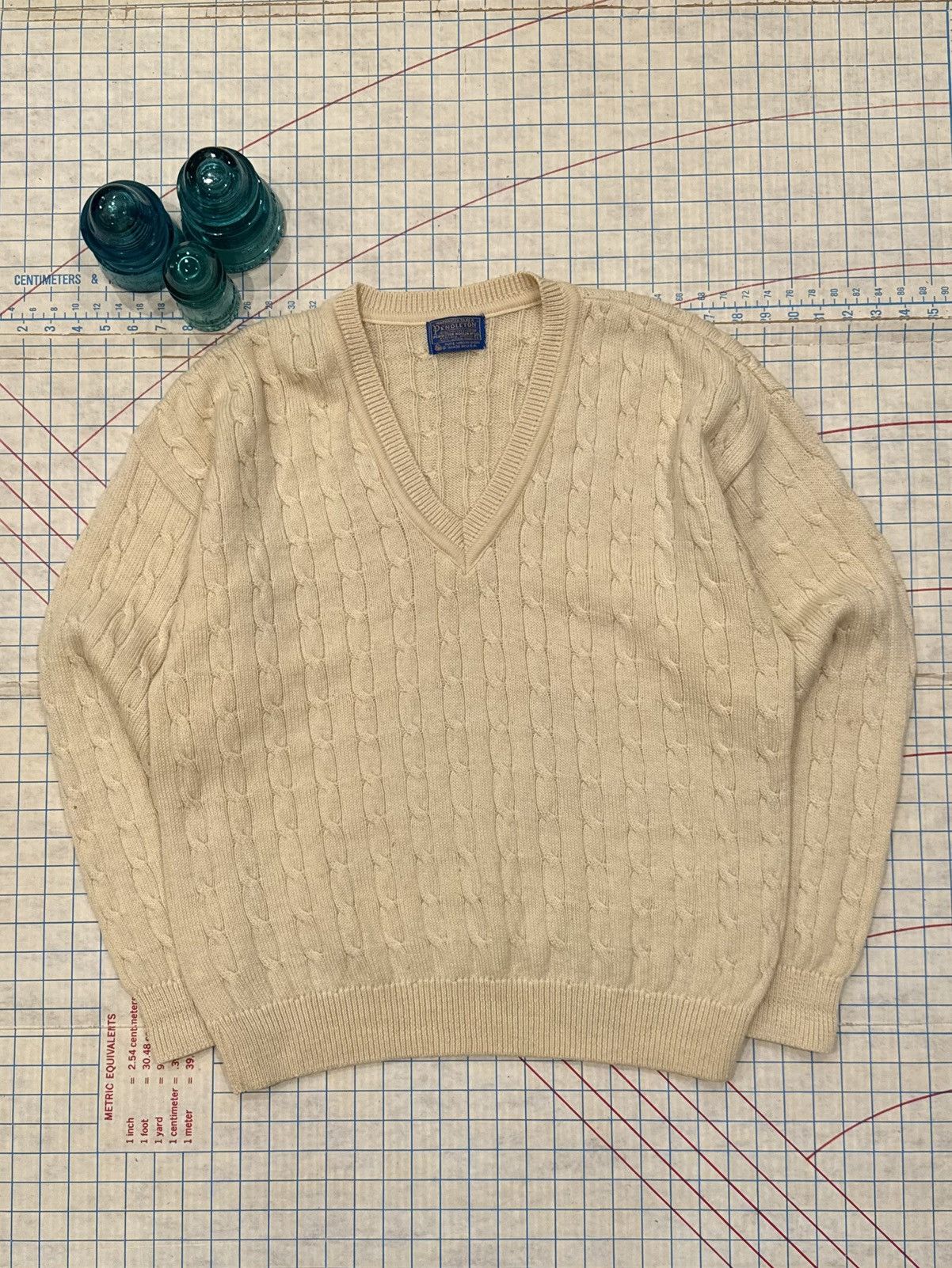 Pendleton Vintage Pendleton Cream Cable Knit V Neck Sweater Mens Large Size US L / EU 52-54 / 3 - 1 Thumbnail