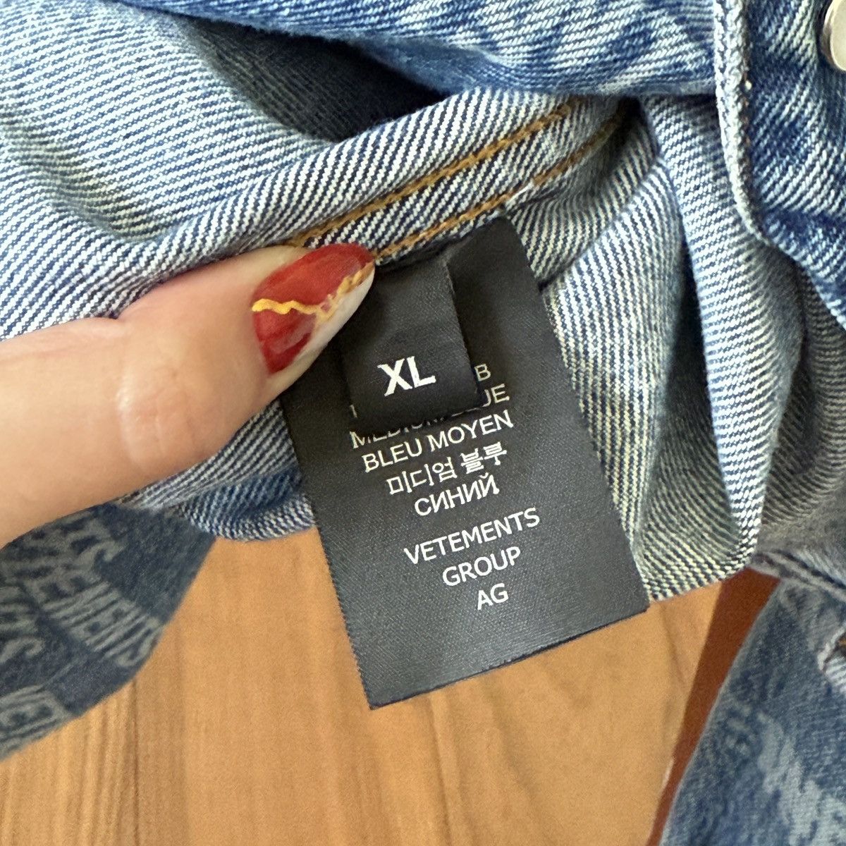 Vetements Vetements Oversized Denim Jacket LOGO Size US XL / EU 56 / 4 - 9 Thumbnail