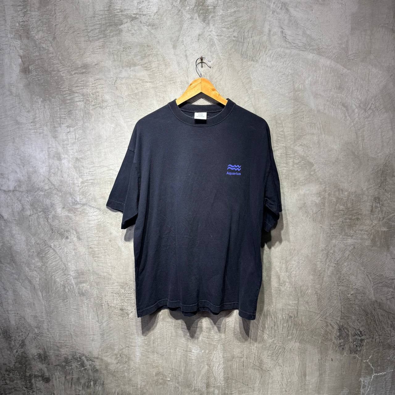 Vetements Vetements Aquarius Tee Size US L / EU 52-54 / 3 - 4 Thumbnail