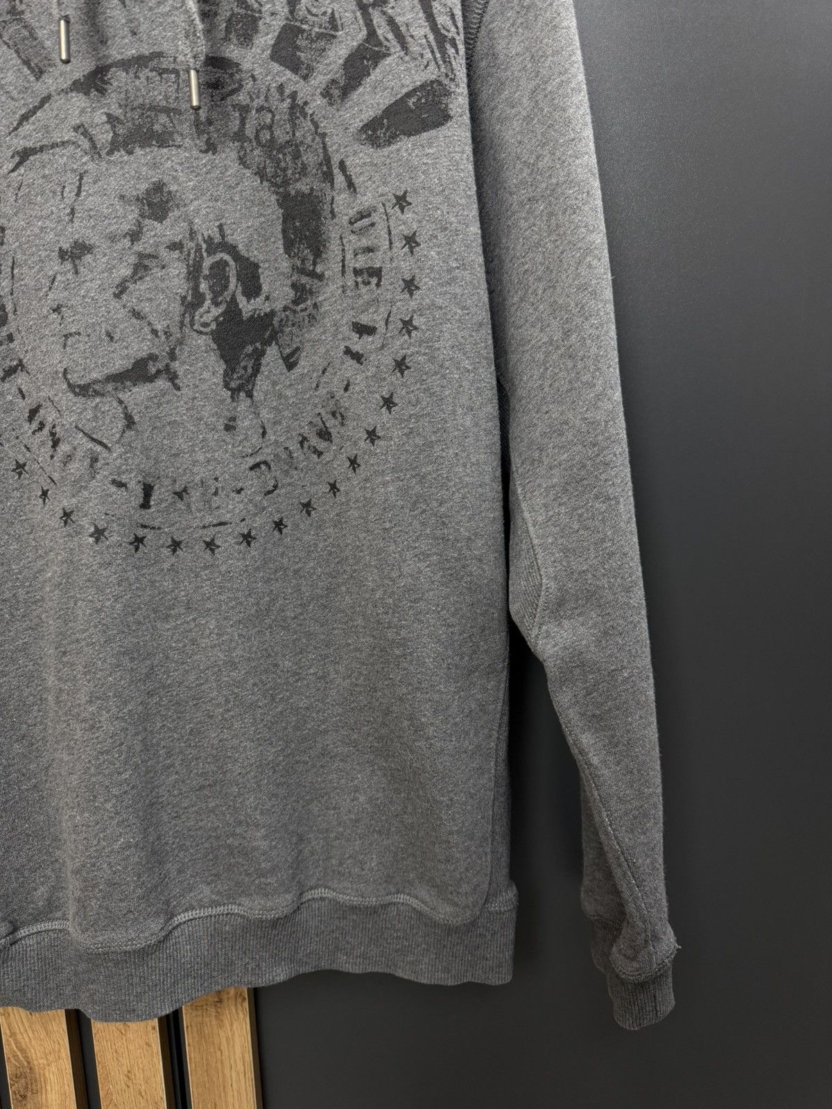 Diesel Vintage Y2k Diesel Hoodie Grey Graphic Pullover Size M Size US M / EU 48-50 / 2 - 2 Thumbnail