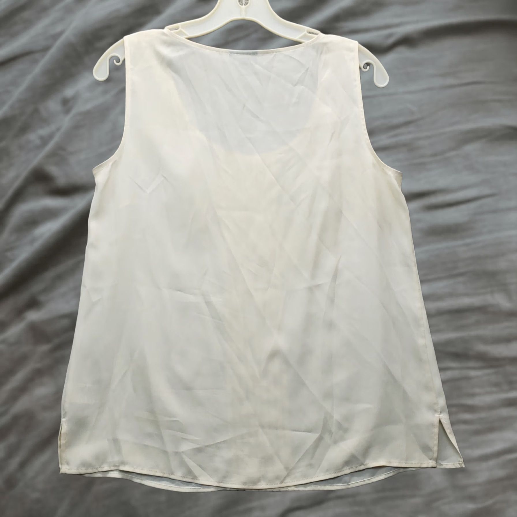 Talbots Talbots Tank Top Womens 6 Tan Pleated Sleeveless Round Neck Slit Pintuck Size M / US 6-8 / IT 42-44 - 1 Thumbnail
