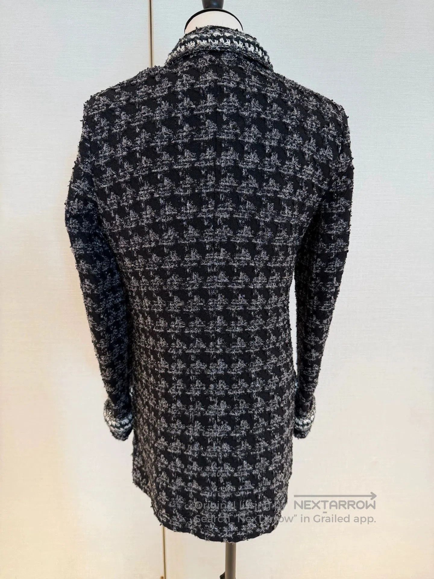 Chanel Chanel Black Silver Houndstooth Tweed Blazer. Size US S / EU 44-46 / 1 - 2 Thumbnail