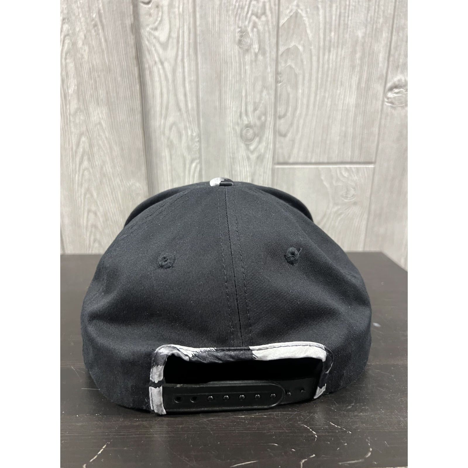 Vintage VINTAGE Top Level Zebra Print SnapBack Hat Black/Silver OSFA Size US M / EU 48-50 / 2 - 5 Thumbnail