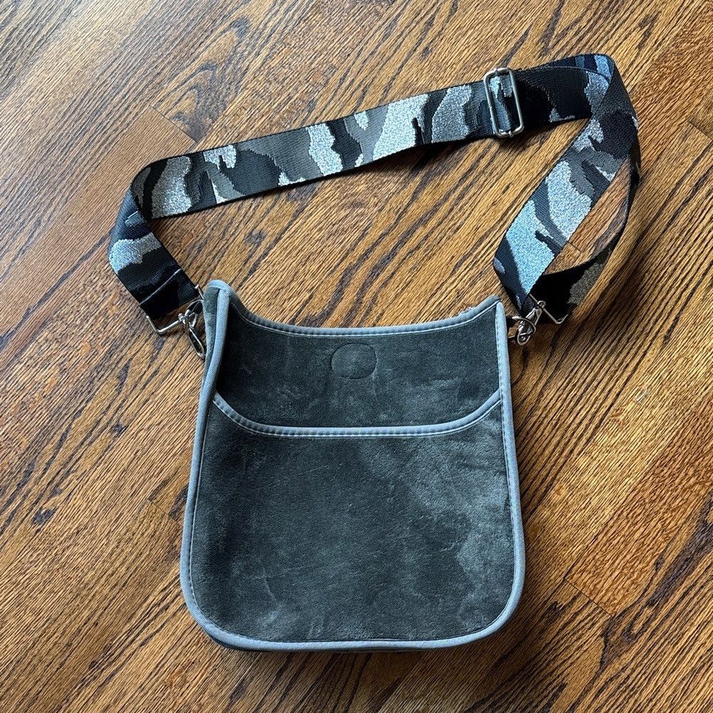 Other Ah Dorned Unisex Elegant Soft Black Messenger Bag with Camo Size ONE SIZE - 1 Thumbnail