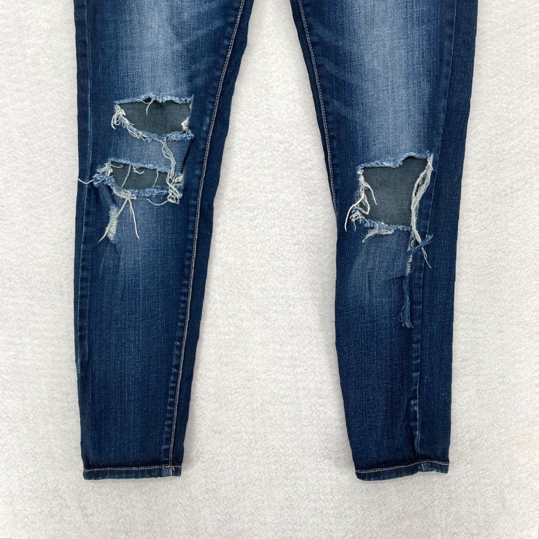 Vintage BuckIe BKE Jeans Women Stella Ankle Skinny Dark Blue Stretch Denim Grunge Jeans 26 Buckle BKE Stella Women Grunge Slim Ankle Denim Blue Size 26" / US 2 / IT 38 - 3 Thumbnail