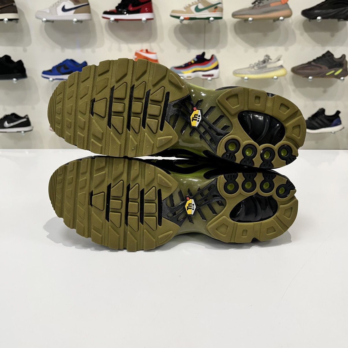 Nike Nike Air Max Plus Pacific Moss Size US 9 / EU 42 - 11 Thumbnail