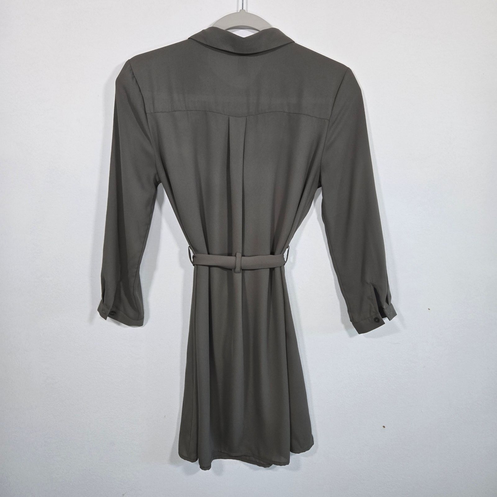 Forever 21 Forever 21 Women's Shirt Dress With Tie. Size Small. Size S / US 4 / IT 40 - 5 Thumbnail