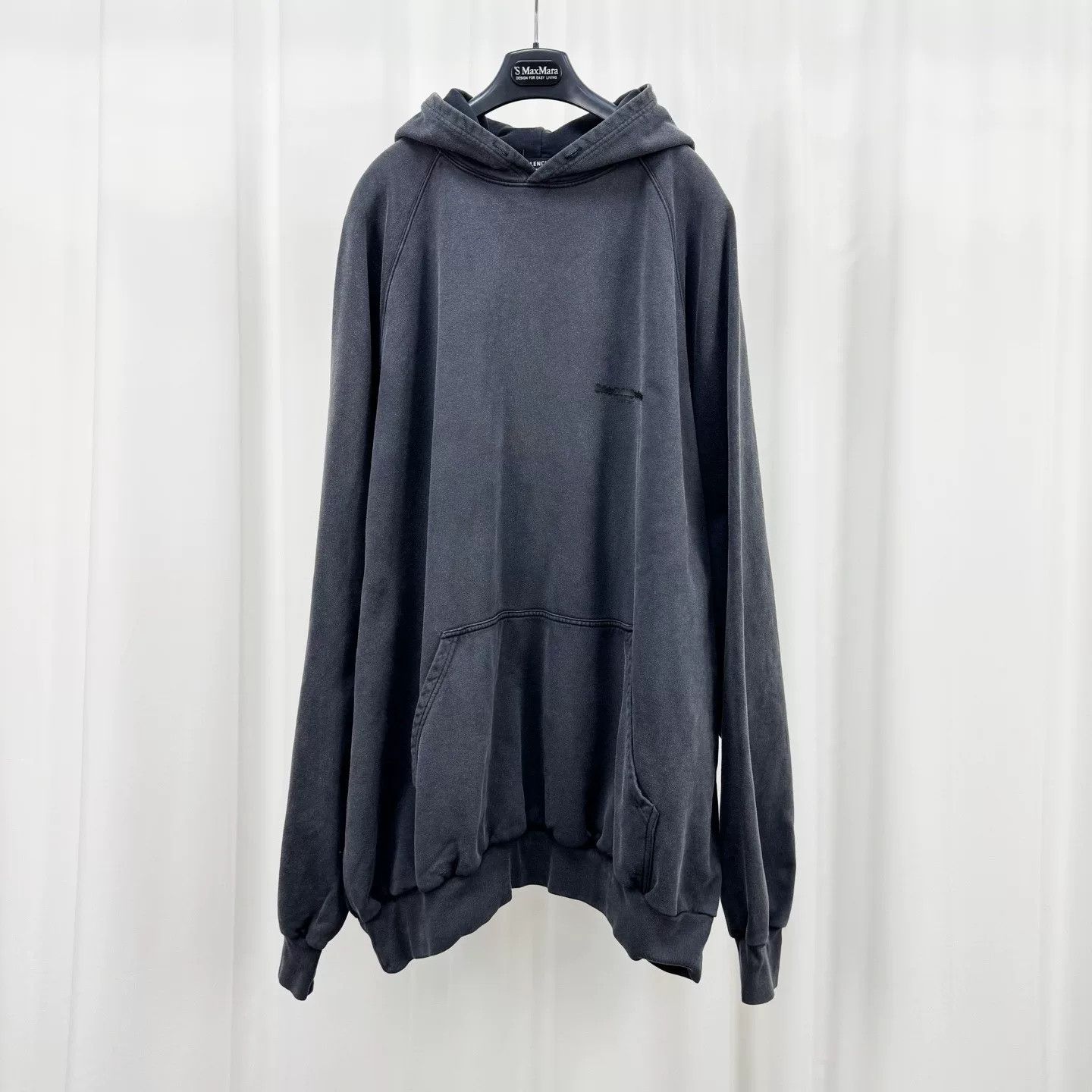 Balenciaga balenciaga printed hoodie in dark gray Size US XL / EU 56 / 4 - 1 Thumbnail