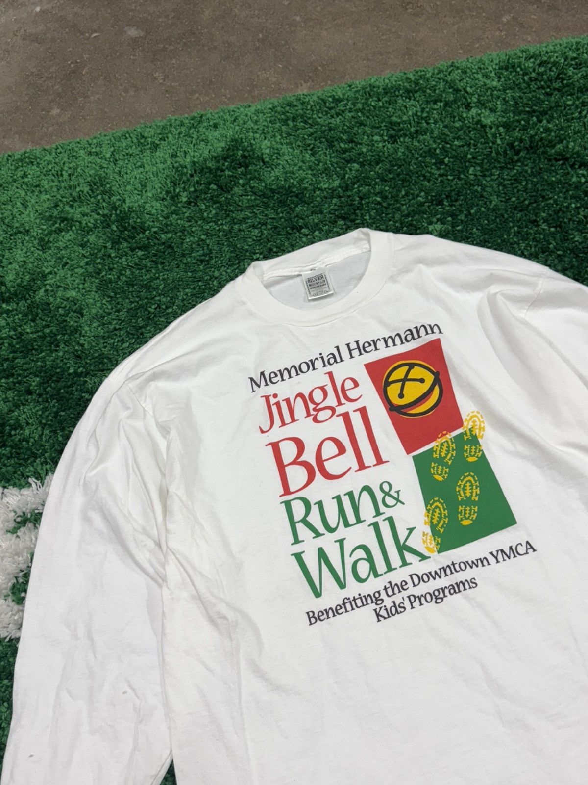 Vintage Vintage Hanes Christmas Jingle Bell Hospital Long White 2XL Size US XXL / EU 58 / 5 - 2 Thumbnail