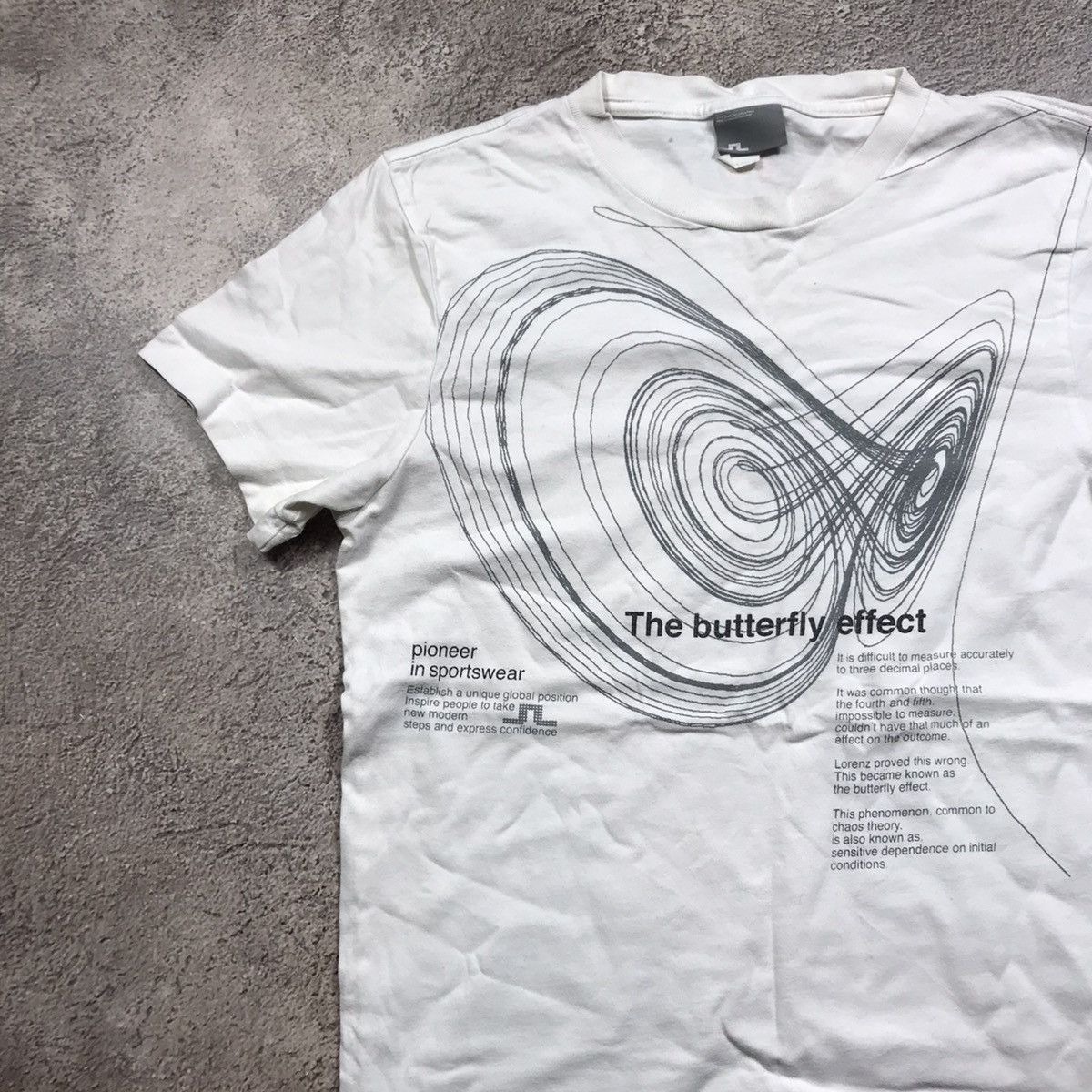 Vintage Vintage 90s Graphic Tee Butterfly Spiral Print Y2K Indie M Size US M / EU 48-50 / 2 - 3 Thumbnail