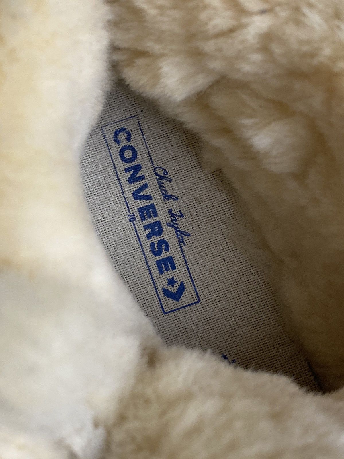 Converse Converse Suede and Shearling Sheep Fur Lined Hi Top Sneakers Size US 9.5 / EU 42-43 - 4 Thumbnail
